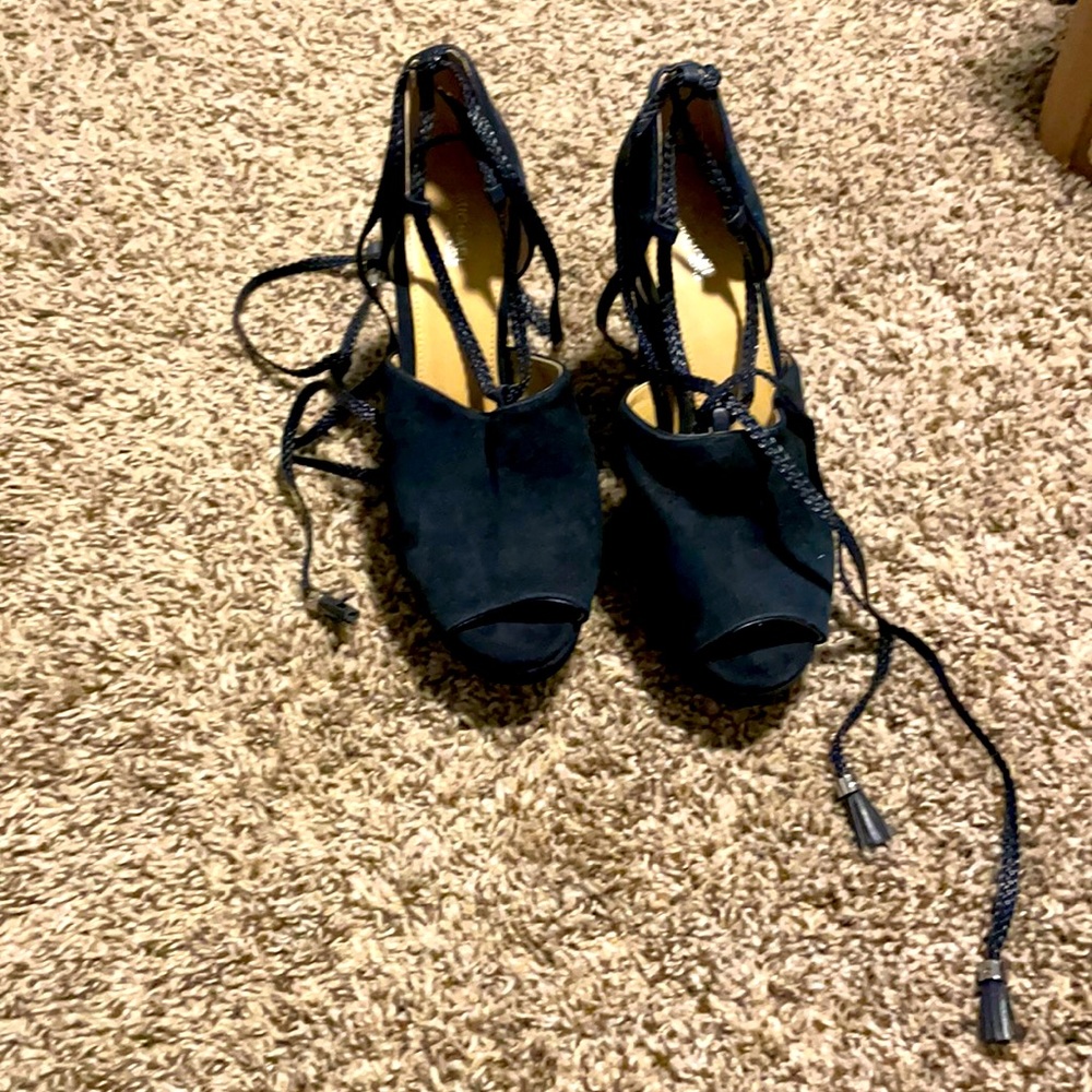 Velvet Wedges with wrap around tassels